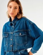 024919_0025_2-JAQUETA-CROPPED-STRONG