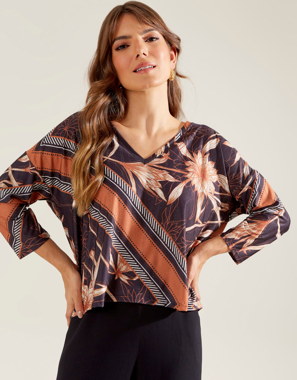 Blusa Estampada Jordana - Preto - Zinzane