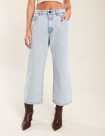 027020_0023_3-CALCA-PANTACOURT-JEANS-FIVE-POCKETS