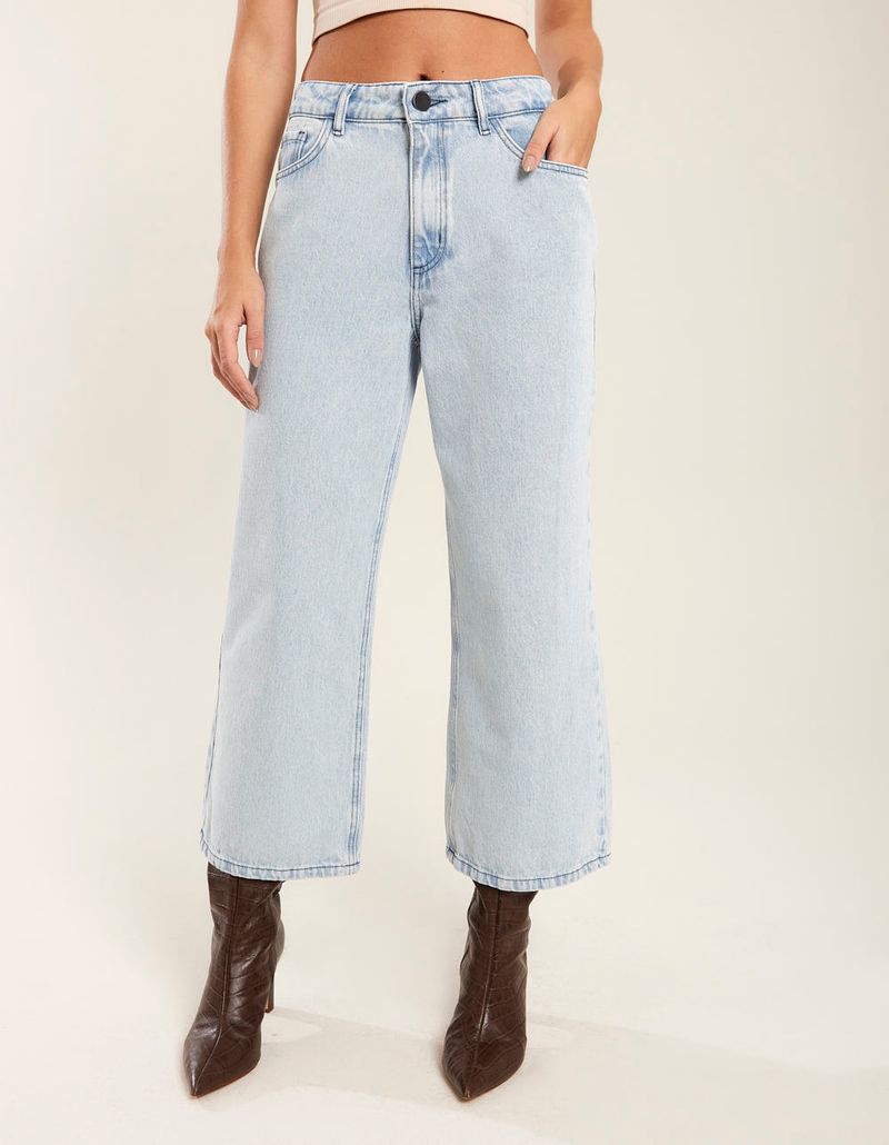 027020_0023_3-CALCA-PANTACOURT-JEANS-FIVE-POCKETS