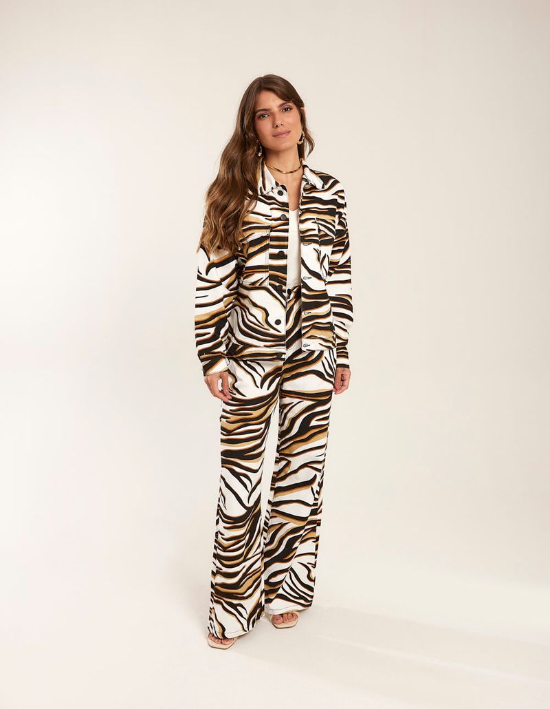 026857_0035_1-JAQUETA-SARJA-ESTAMPADA-ANIMAL-PRINT