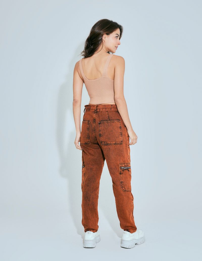 800003_0004_2-CROPPED-TRICOT-BUSTO-NO