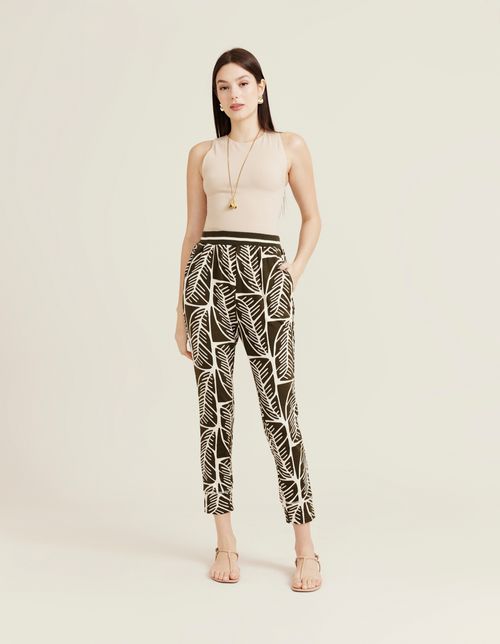 Calça Jogger Estampado Folhas - Verde Oliva