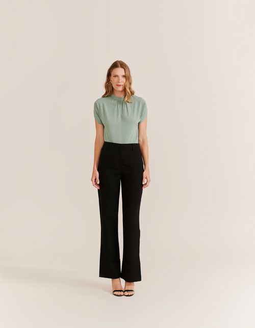 Calça Detalhe Fenda - Preto