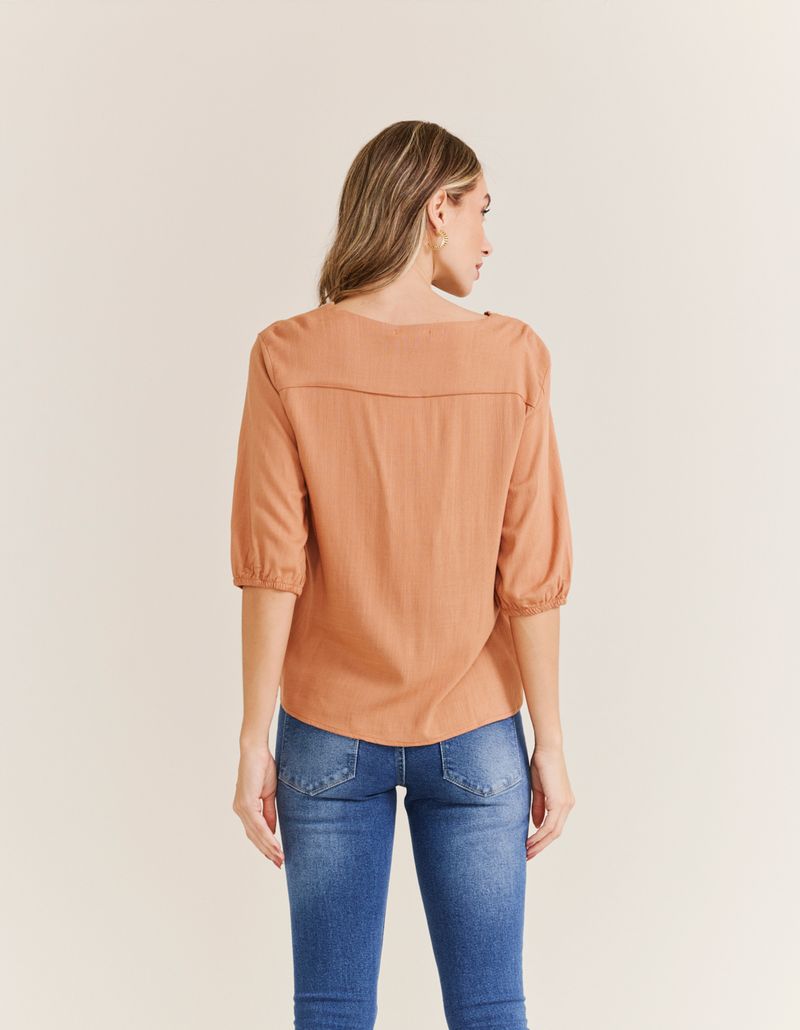 027469_0035_2-BLUSA-DECOTE-V-ENTREMEIOS