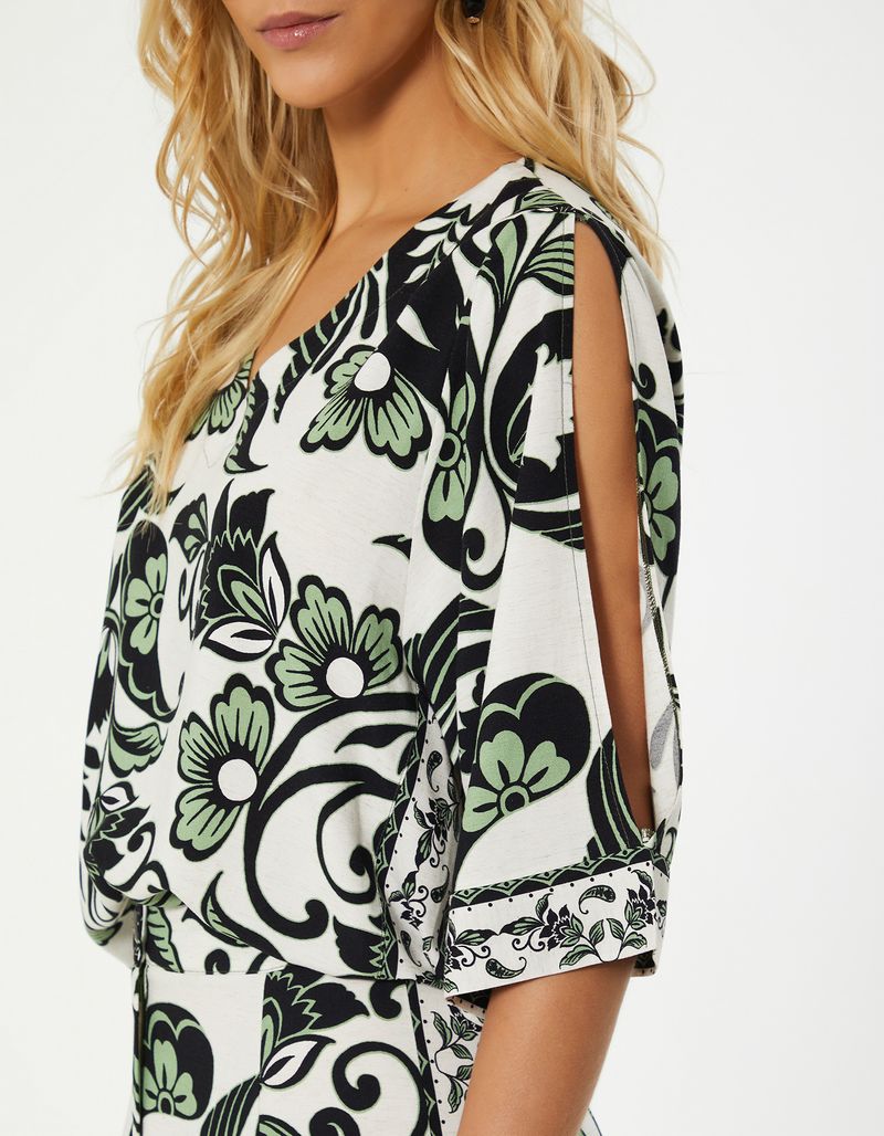 028503_0035_3-BLUSA-ESTAMPADA-ARABESCO-FLORAL