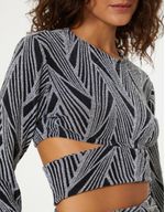 900048_1146_4-BLUSA-CROPPED-EM-MALHA-COM-RECORTES