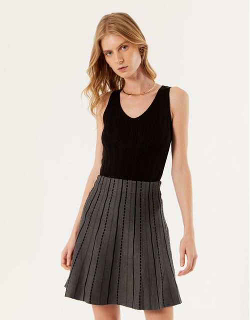 Regata Tricot Canelado Decote v - Preto