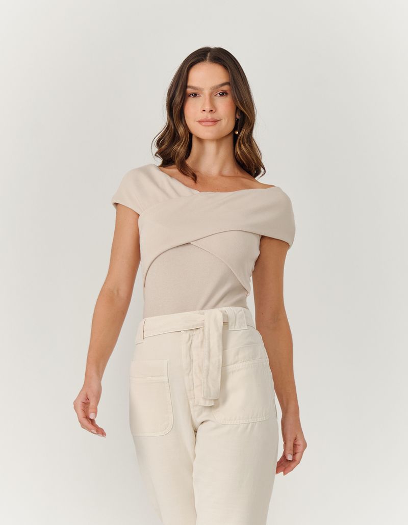 028642_0035_4-BLUSA-DETALHE-CRUZADO