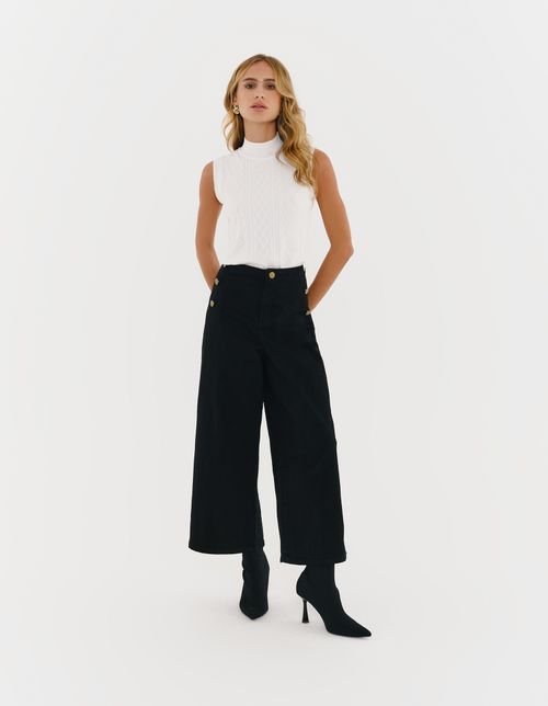 Calça Pantacourt Sarja Botões - Preto