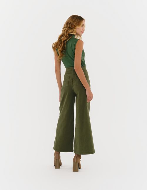 Calça Pantacourt Sarja Botões - Verde Oliva