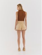 900175_1044_2-SHORT-SARJA-CINTURA-ALTA--COM-BOLSOS