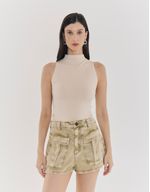 900175_1052_5-SHORT-SARJA-CINTURA-ALTA--COM-BOLSOS