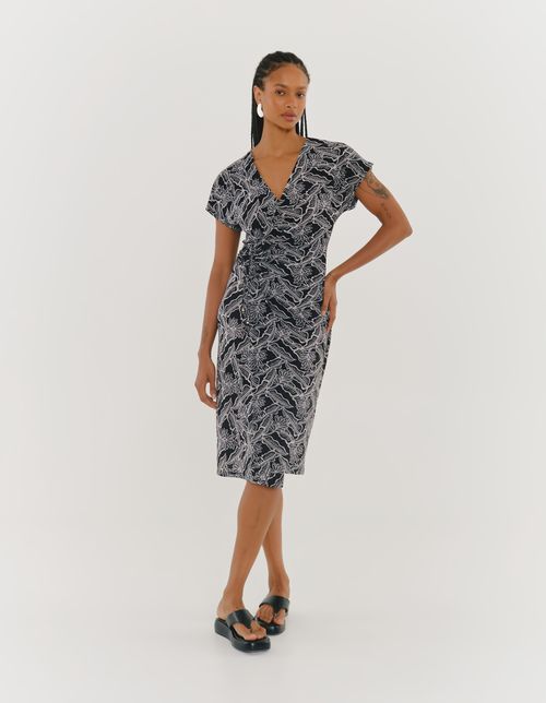Vestido Midi Estampado Flores e Folhas - Preto