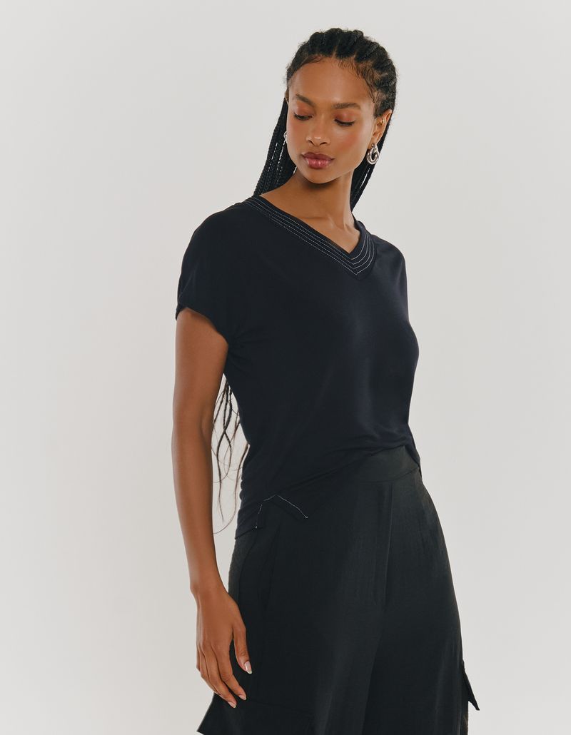 027737_0002_4-BLUSA-CROPPED-PESPONTOS