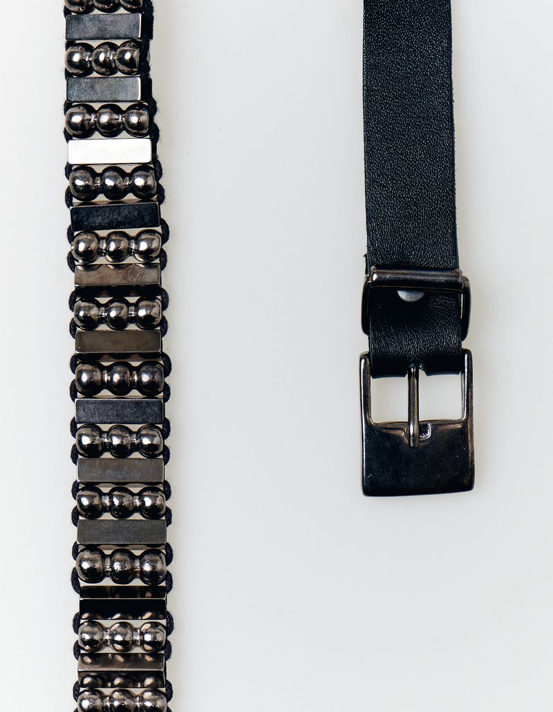 900014_1129_3-CINTO-COURO-COM-DETALHES-EM-METAL