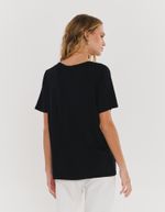 029789_0002_3-BLUSA-BORDADO-FLORES-OFF