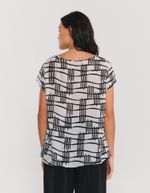 028037_1085_2-BLUSA-ESTAMPADA-GRAFICO