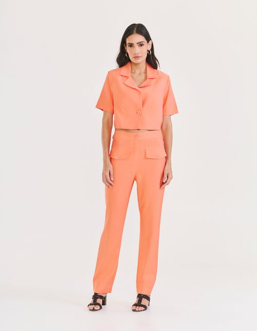 Calça Reta Bolsos Frontais - Coral