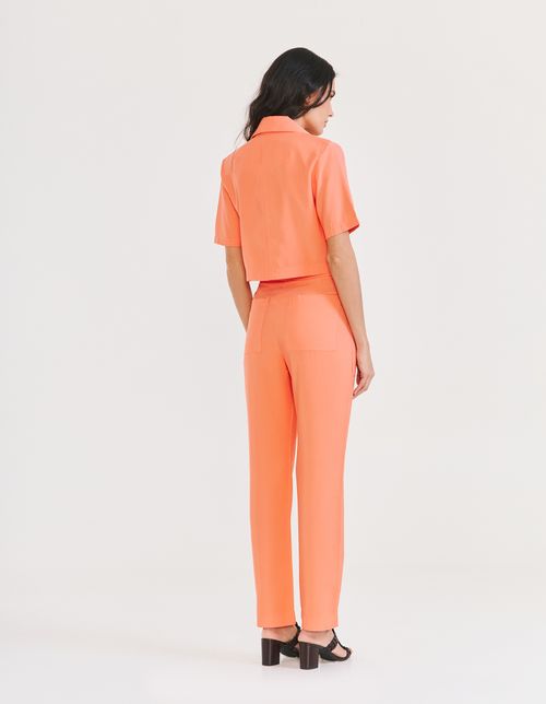 Calça Reta Bolsos Frontais - Coral