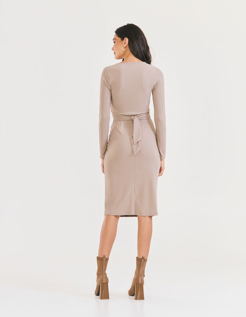 029506_0032_2-VESTIDO-MIDI-CANELADO-COM-TRANSPASSE