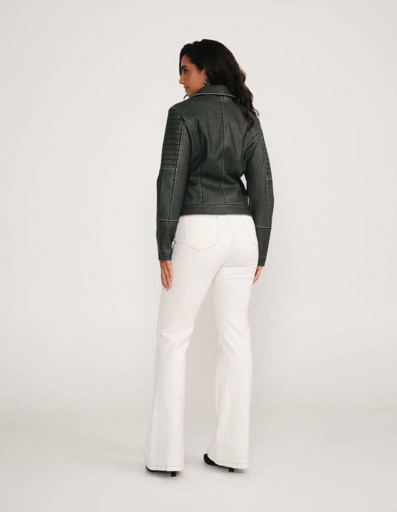 028899_0002_2-BOMBER-LAVADA