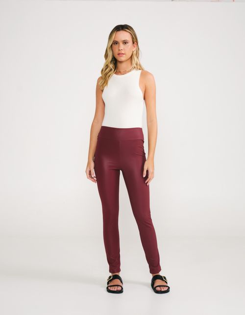 Calça Skinny em Pu - Cereja