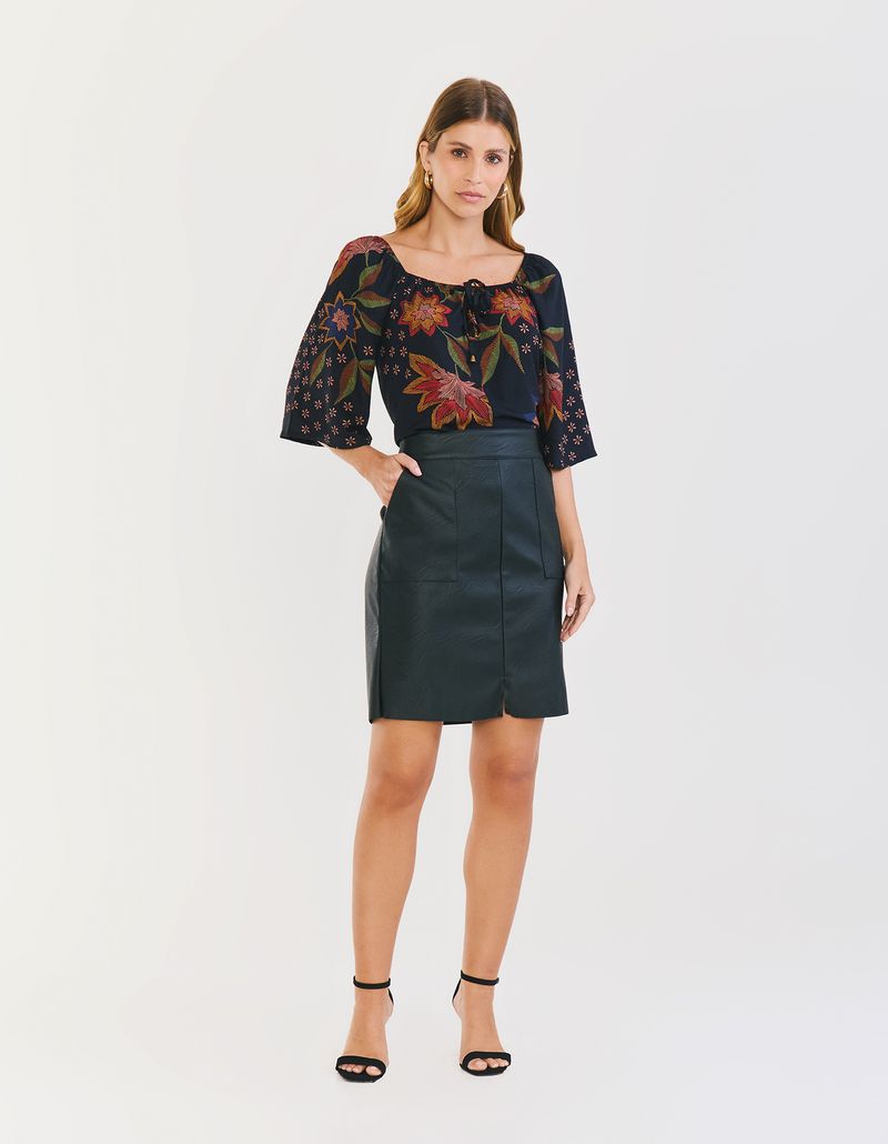 029898_0002_1-SAIA-PU-COM-BOLSOS