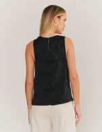 028788_0002_2-BLUSA-SEM-MANGA-PREGAS-DECOTE