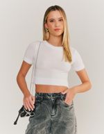 900232_0001_3-BLUSA-TRICOT-DETALHE-PELOS
