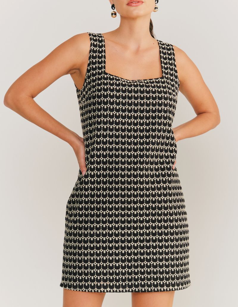 029694_0002_3-VESTIDO-CURTO-DECOTE-QUADRADO-BORDADO