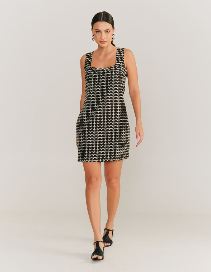 029694_0002_4-VESTIDO-CURTO-DECOTE-QUADRADO-BORDADO
