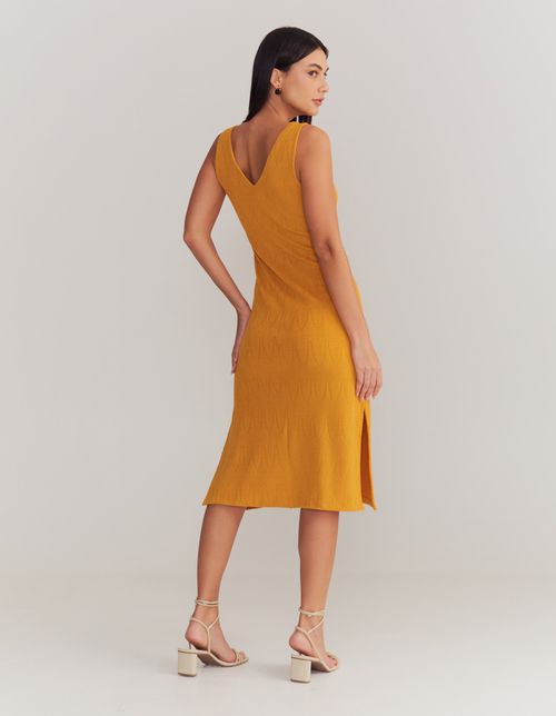 Vestido Midi Decote v Textura - Caramelo