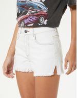 800125_0023_3-SHORT-JEANS-FENDINHA-LATERAL