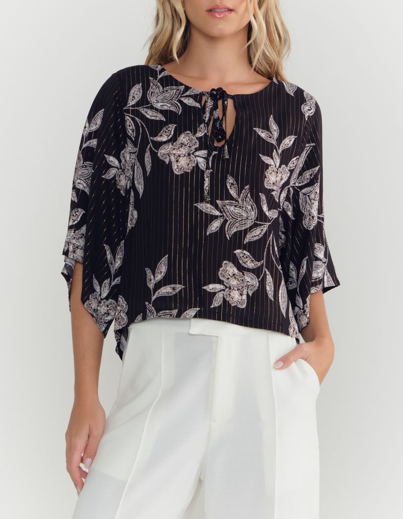 030328_0002_4-BLUSA-ESTAMPADA-FLORAL-BORDADO
