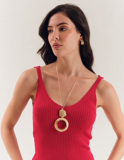 Colar Longo Resina Aplique Metal - Dourado