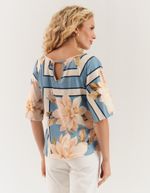 030461_1060_2-BLUSA-ESTAMPADA-FLORAL-QUADROS