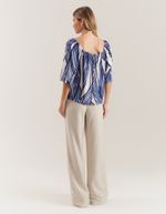030480_0003_2-BLUSA-ESTAMPADA-FOLHAGEM-BLUE