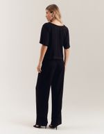 028589_0002_2-BLUSA-DECOTE-MOLDURA-PESPONTO-CONTRASTE