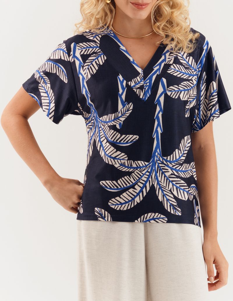030531_1055_4-BLUSA-ESTAMPADA-FLORES-E-CONCHAS