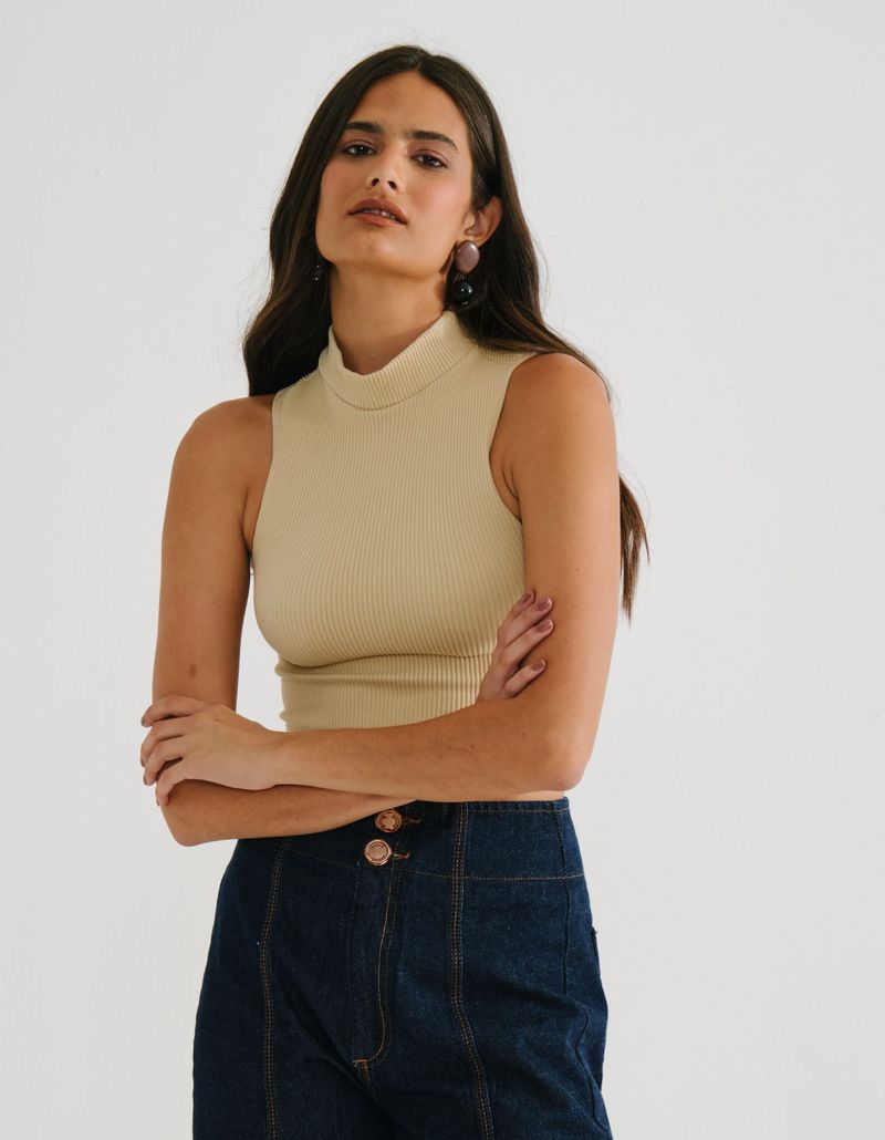 030227_0004_4-BLUSA-UNDER-GOLA-ALTA