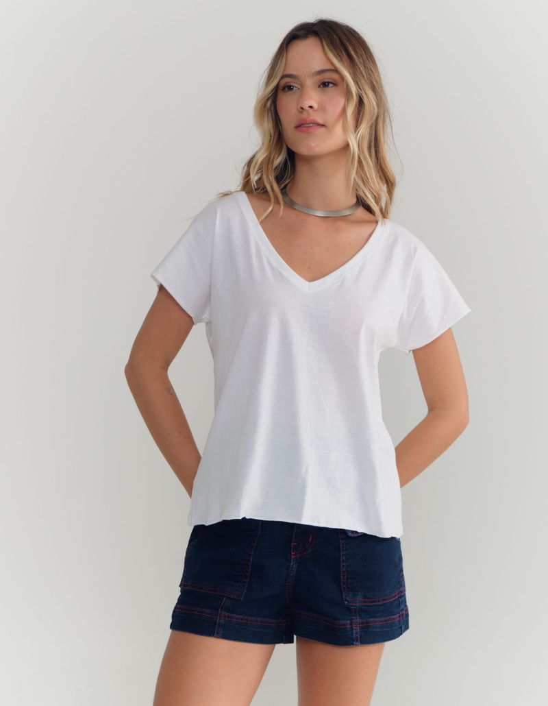 030247_0003_4-T-SHIRT-DECOTE-V-MANGA
