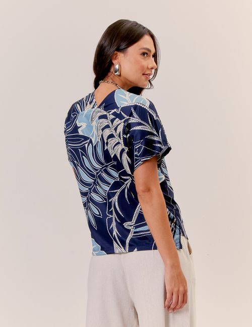 Blusa Estampada Folhagem Pesponto Denim - Azul Marinho