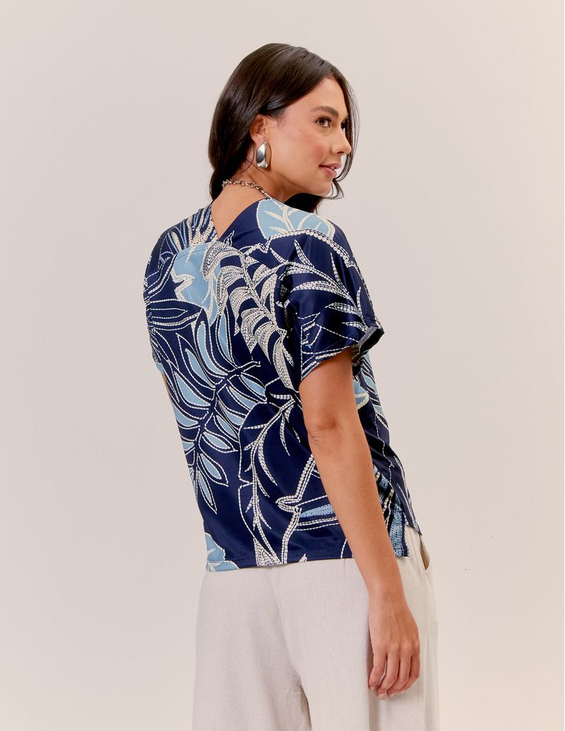 030615_1055_2-BLUSA-EST-FOLHAGEM-PESPONTO-DENIM