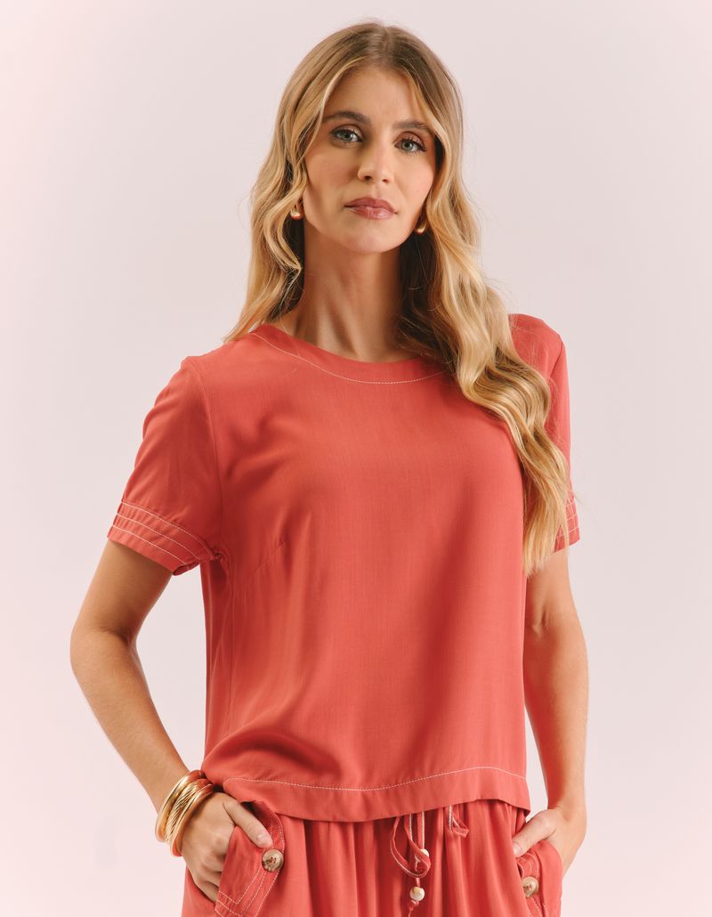 030234_1347_1-BLUSA-MANGA-CURTA-DETALHE-PESPONTO