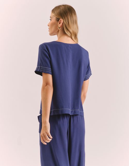 Blusa Manga Curta Detalhe Pesponto - Azul Marinho