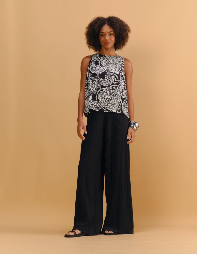 030742_0002_1-BLUSA-ESTAMPADA-FLORAL-NOIR