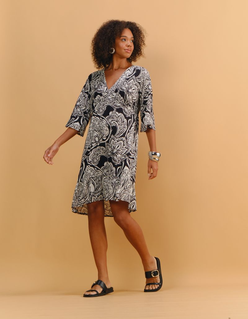 030744_1216_4-VESTIDO-CURTO-ESTAMPADO-FLORAL-NOIR