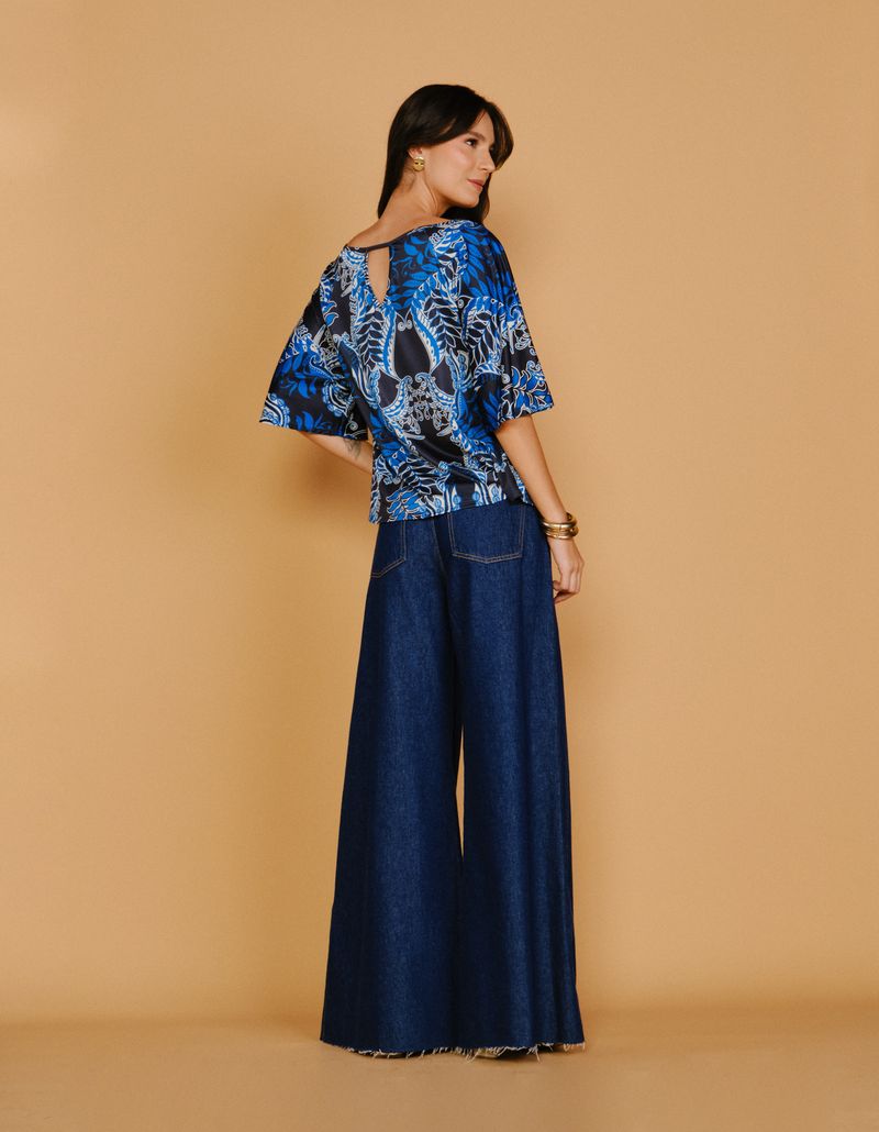030852_0035_2-BLUSA-ESTAMPADA-BARRADO-AZUL