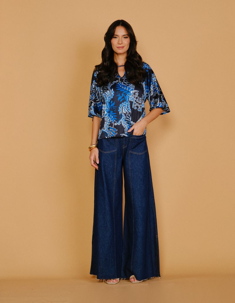 030852_0035_4-BLUSA-ESTAMPADA-BARRADO-AZUL